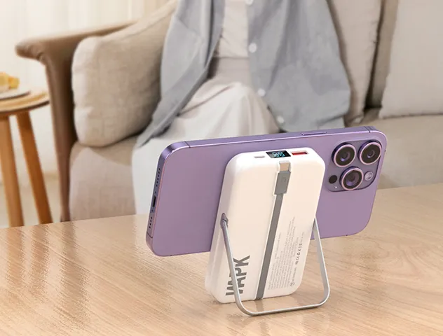 ポータブル充電器製品展示